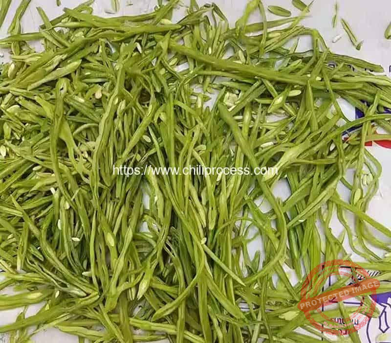 Automatic-Fresh-Chili-Pepper-and-Long-bean-Half-Cutting-Machine